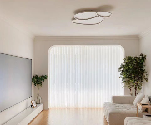 ผ้าม่านกึ่งตาบอดแบบแมนนวลระบายอากาศป้องกัน Uv White Dream Vertical Cord Control