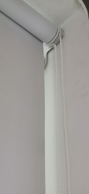 Sunlight Fabric 5% Open Rate Fabric Roller Shutter Window สำหรับระเบียง Manual Control